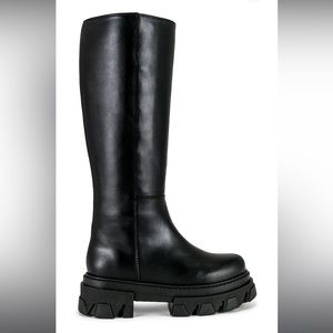 ALOHAS Katiuska Black size 40 (fits like size 9)